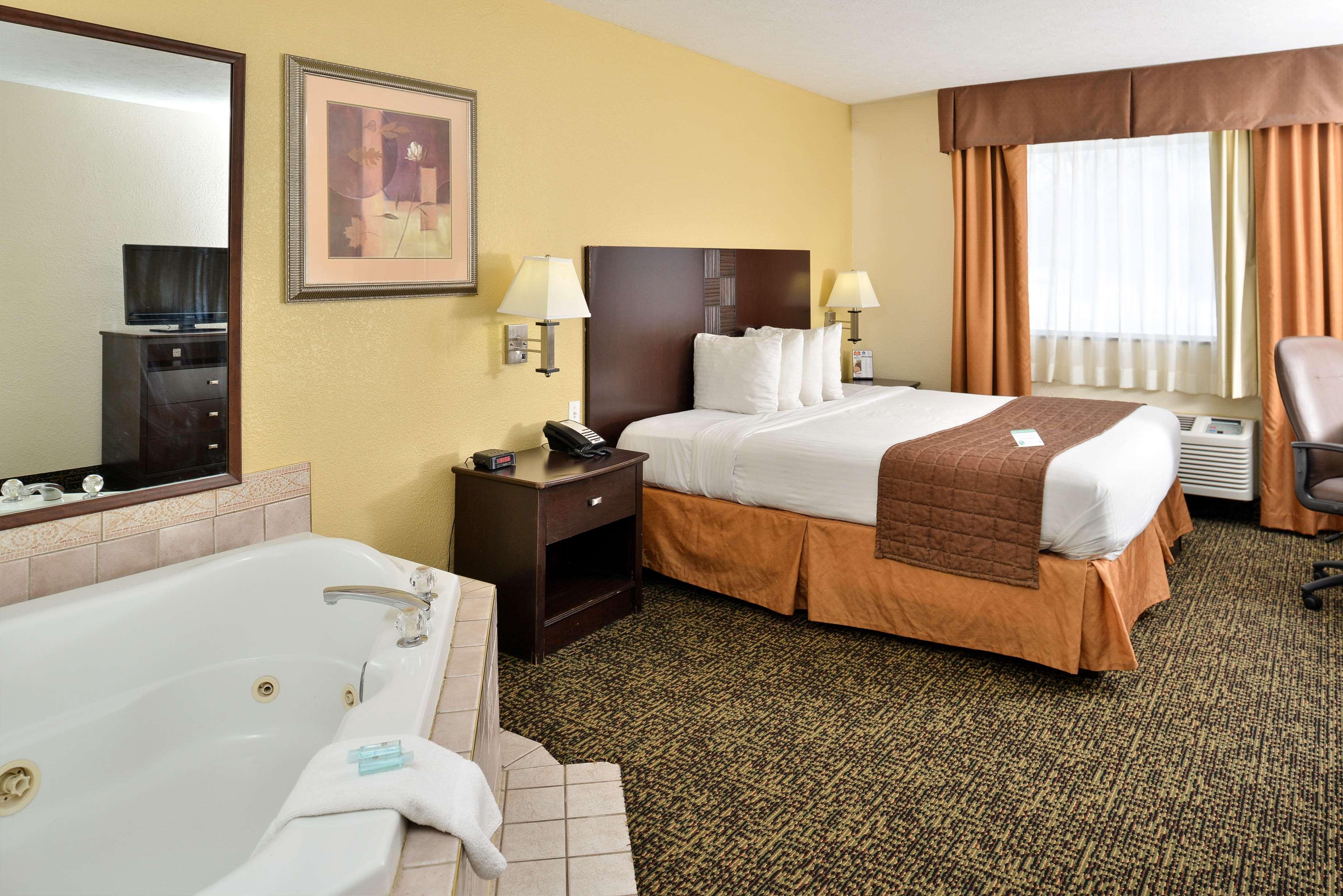 Western Hotel Elyria