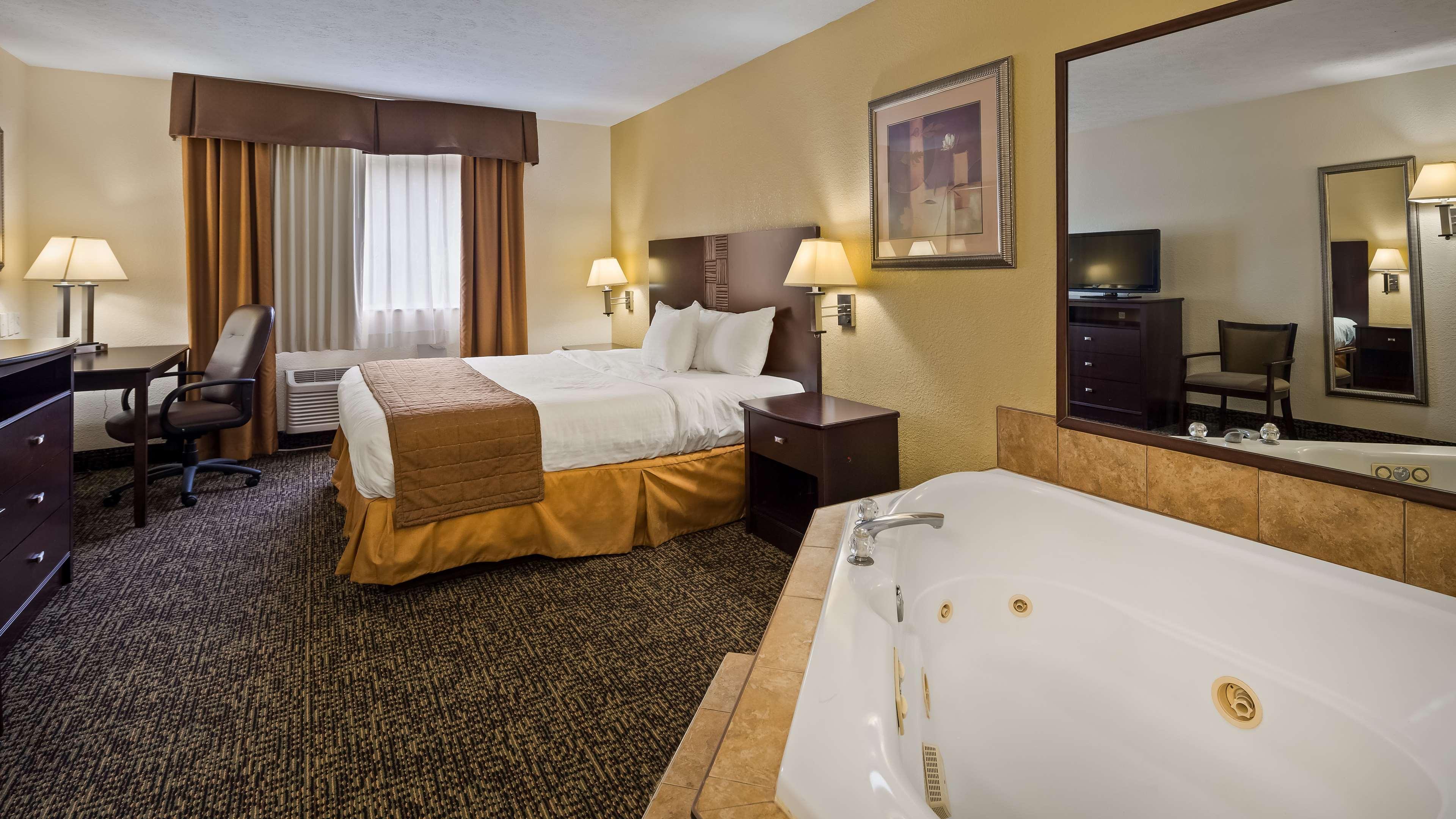 Western Hotel Elyria